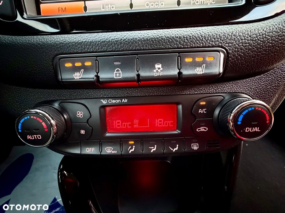 Kia Ceed - 27