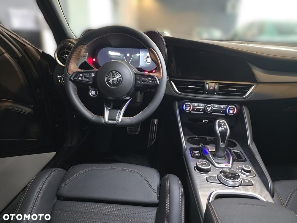 Alfa Romeo Giulia 2.0 Turbo Intensa Q4 - 15