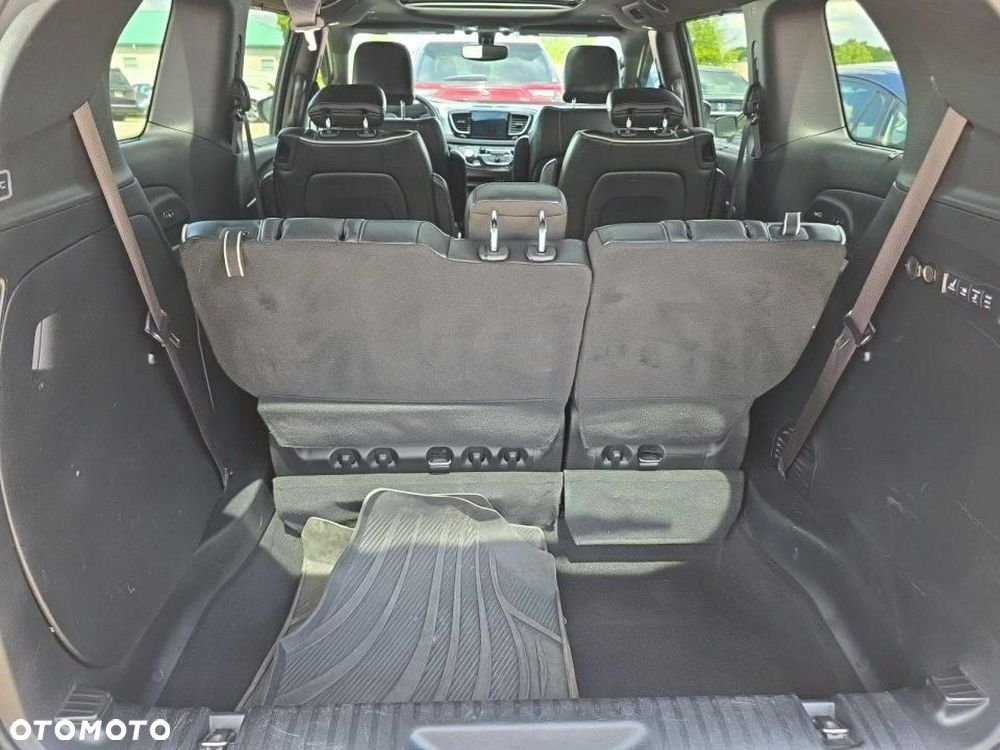 Chrysler Pacifica - 13