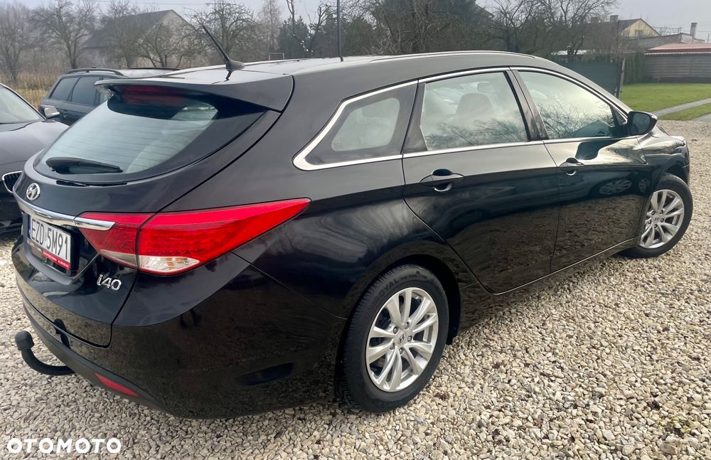 Hyundai i40 Kombi blue 1.6 Classic - 17