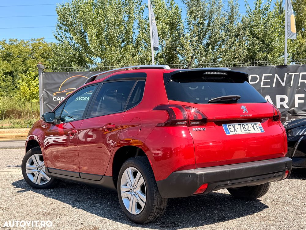 Peugeot 2008 1.2 L PureTech Active - 8