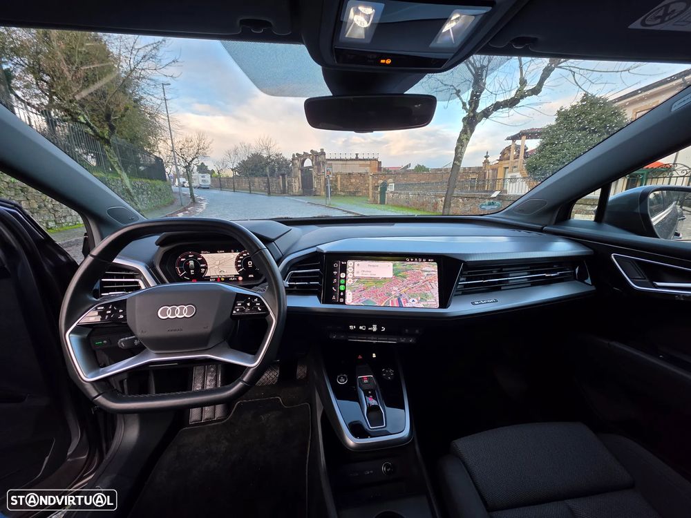 Audi Q4 e-tron 45 quattro - 12