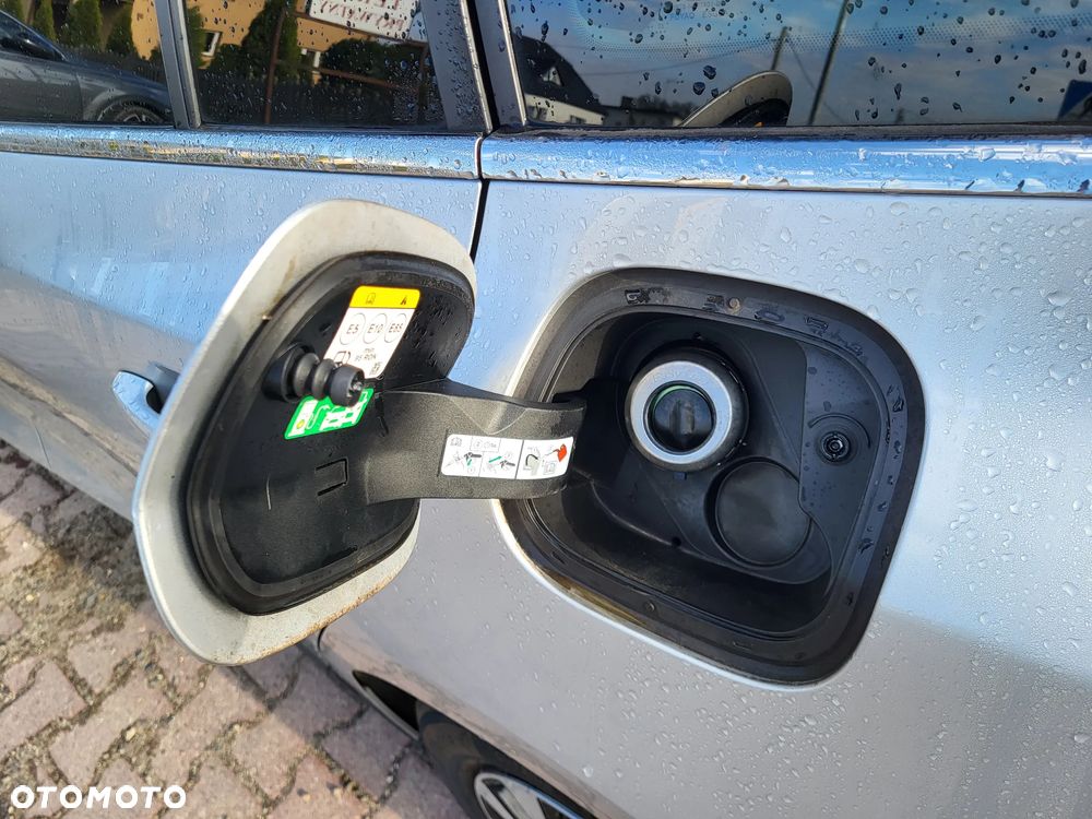 Ford Focus 1.0 EcoBoost Hybrid TITANIUM - 22