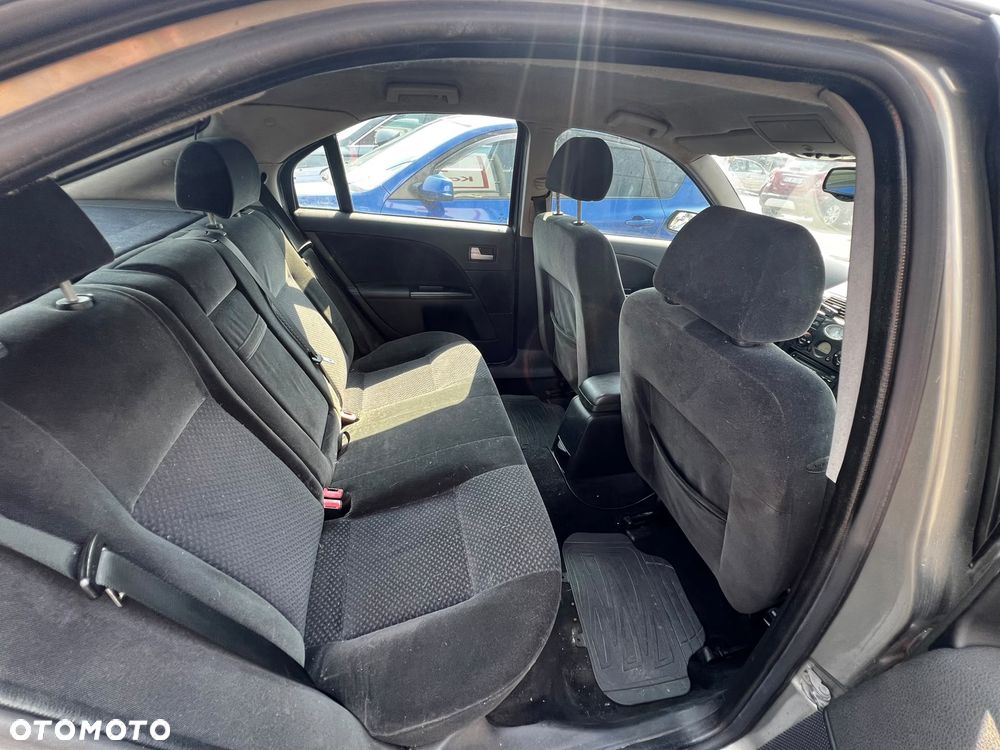Ford Mondeo - 7