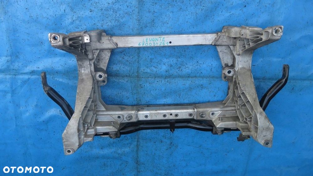 Belka Sanki Wózek Przód Przednia MASERATI LEVANTE 670034761