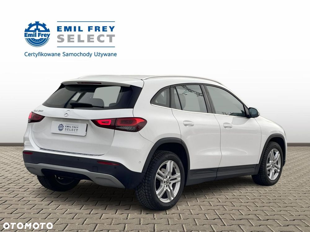 Mercedes-Benz GLA - 6