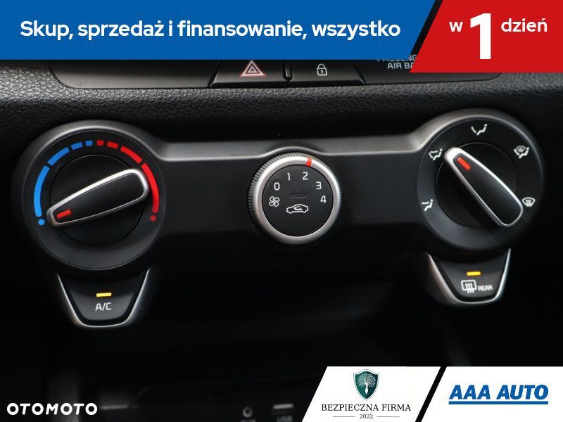 Kia Stonic - 18