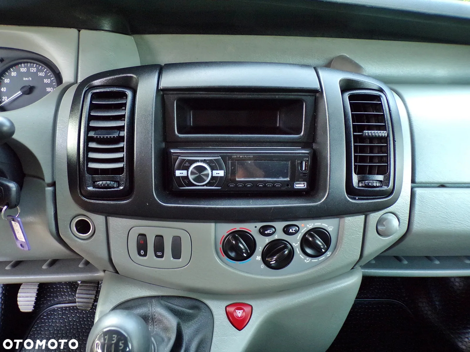 Opel VIVARO LONG - 19