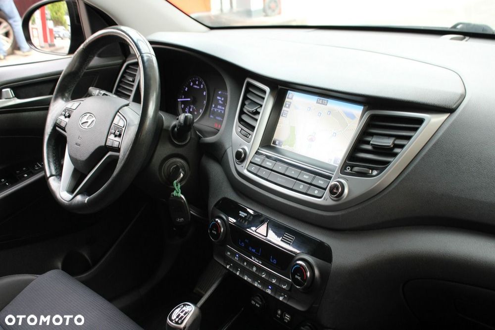 Hyundai Tucson 1.6 GDi 2WD Trend - 24