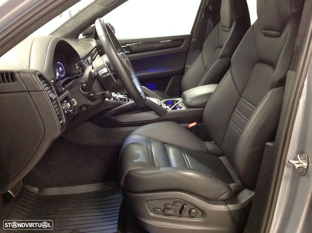 Porsche Cayenne Coupé - 18