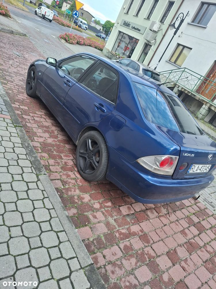 Lexus IS 200 Classic - 1