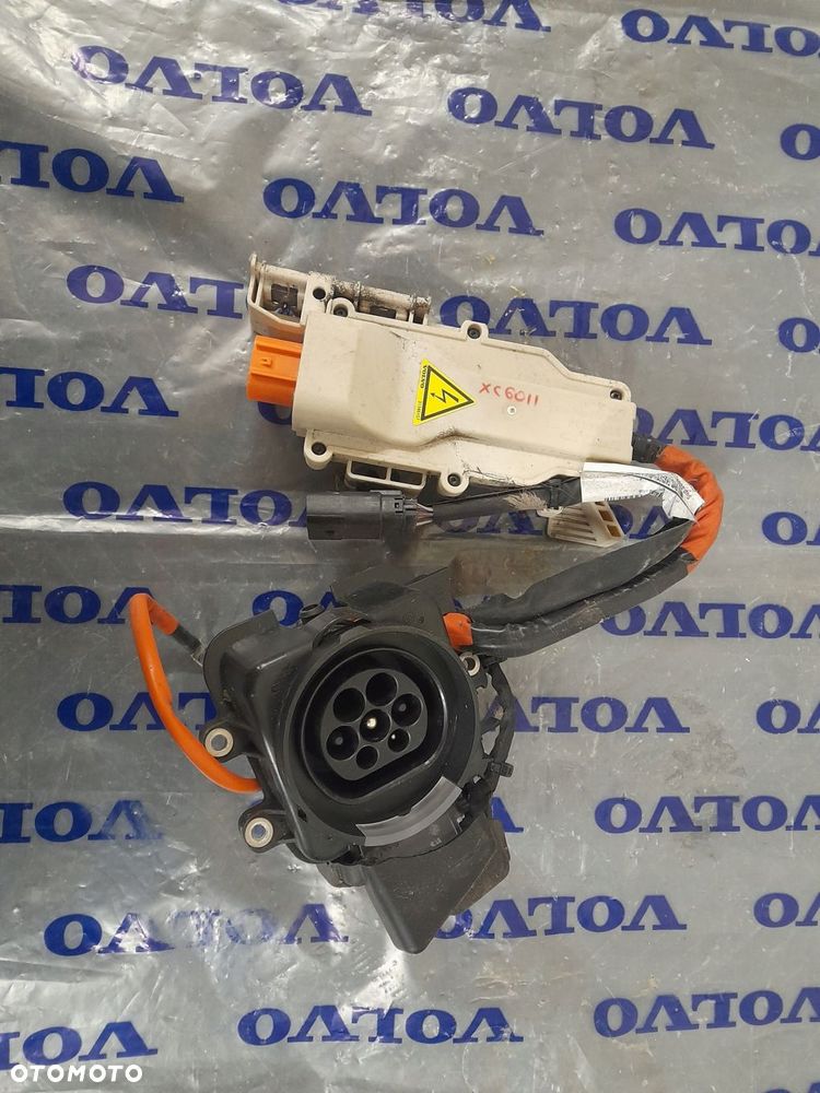 gniazdo ładowania 31346157 volvo xc60 ii 2.0 t8 2019r - 1