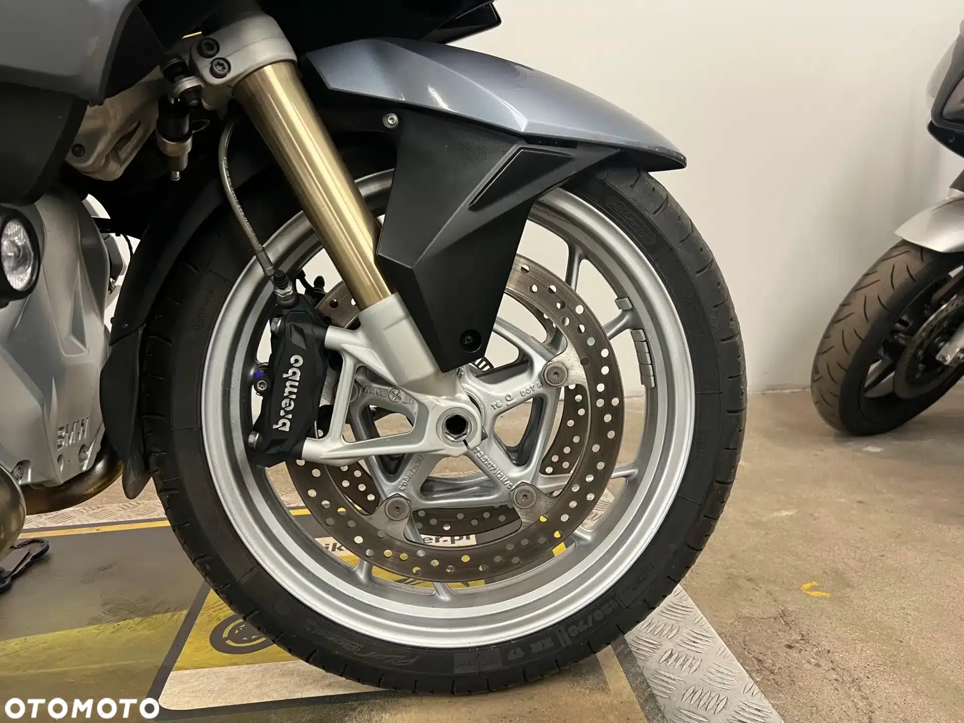 BMW R - 15