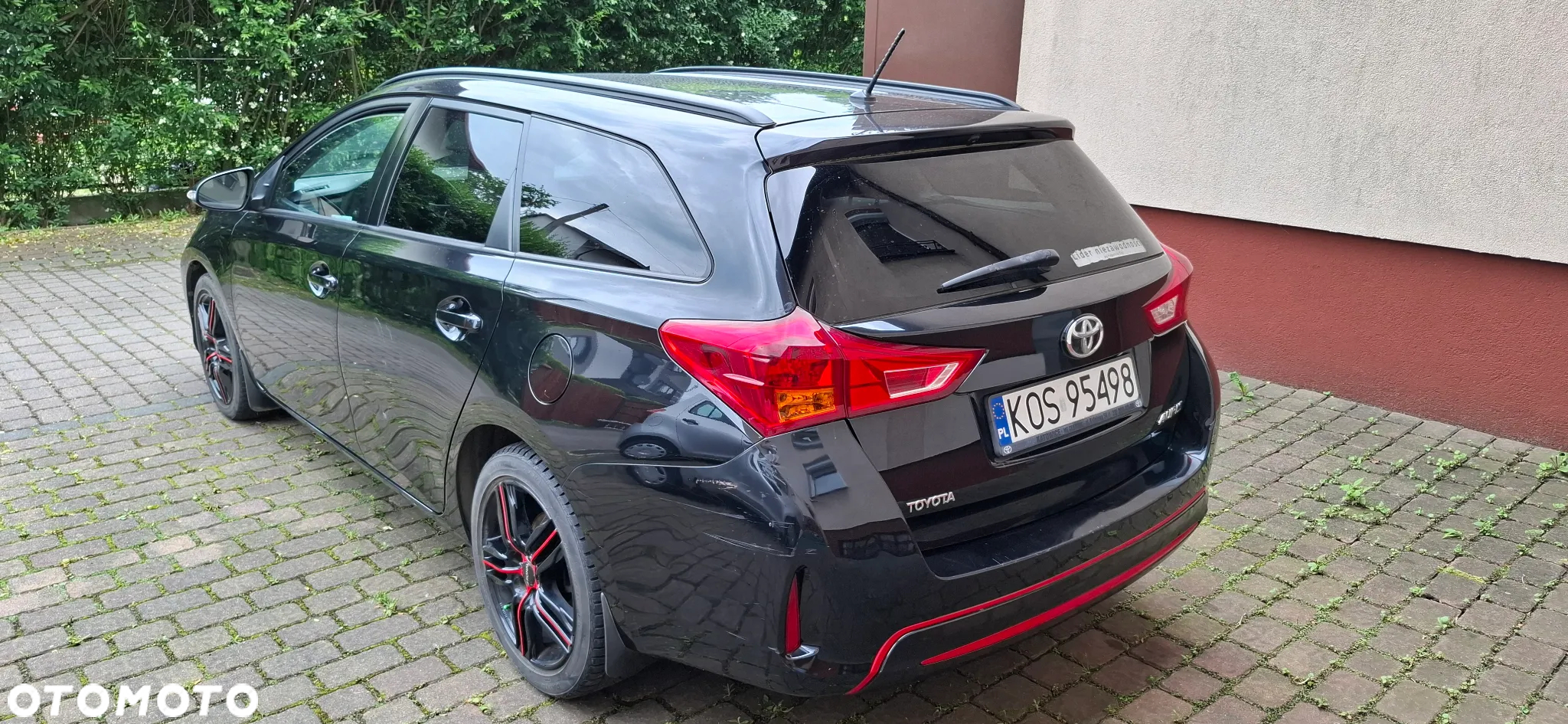 Toyota Auris 1.6 Red - 3