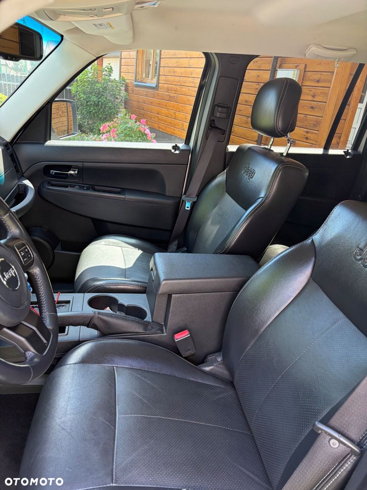 Jeep Liberty - 6