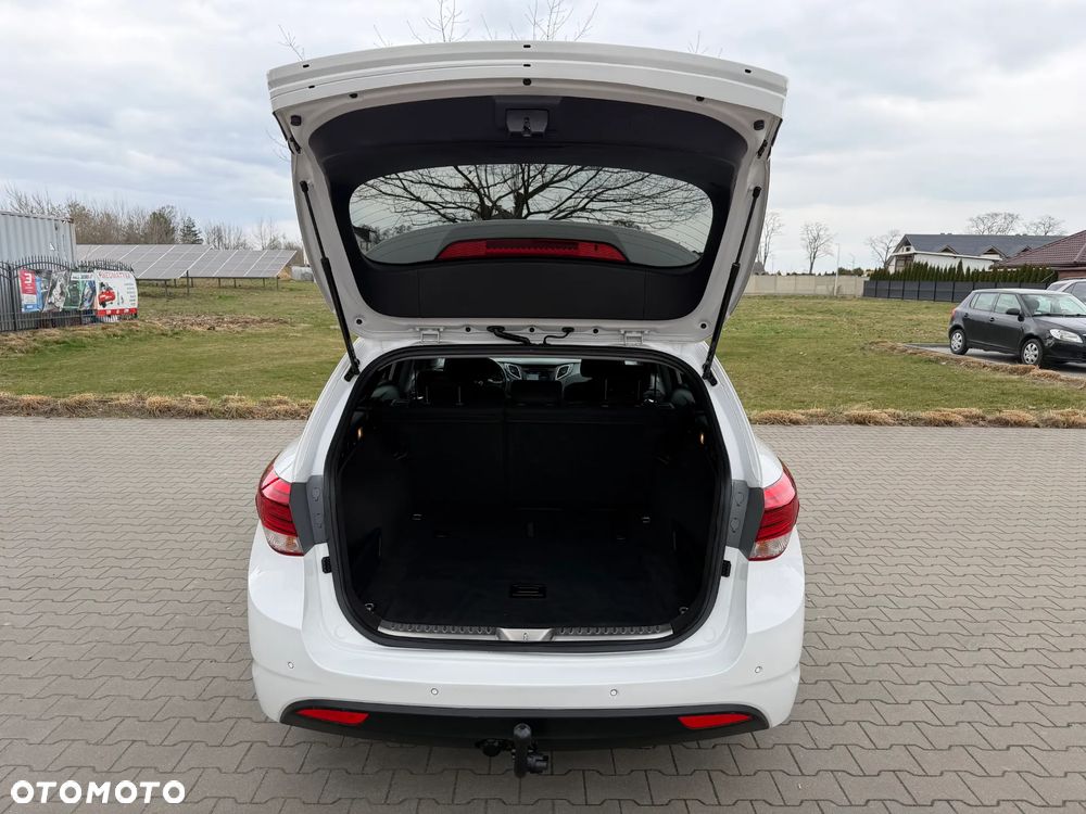 Hyundai i40 Kombi blue 1.7 CRDi Premium - 23