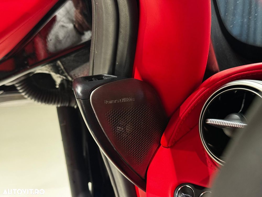 McLaren 720S - 31