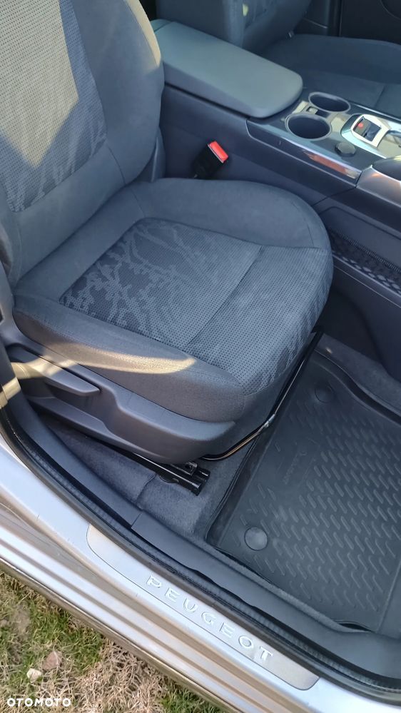 Peugeot 3008 e-HDi FAP 110 EGS6 Stop&Start Active - 17