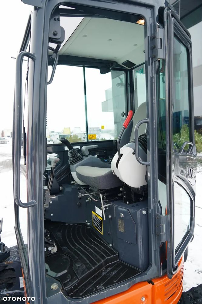 Hitachi ZX26U-6 CR / MINIKOPARKA / 2022 ROK / 1800 MTH / KOMPLET ŁYŻEK - 29