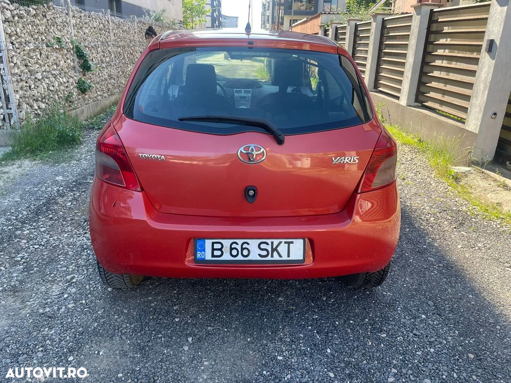 Toyota Yaris 1.0 Luna - 2