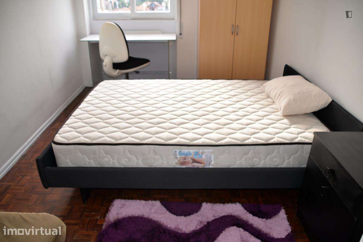 Quarto - localizado em Olivais Coimbra - Grande imagem: 3/19