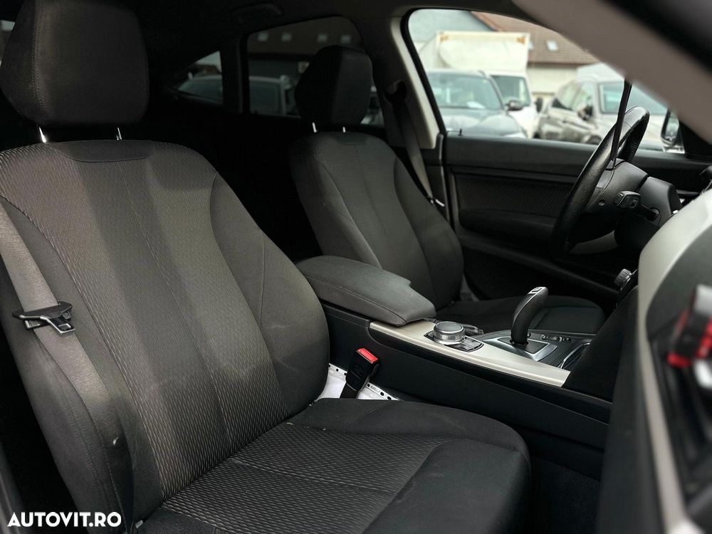 BMW Seria 3 325d Aut. Advantage - 19