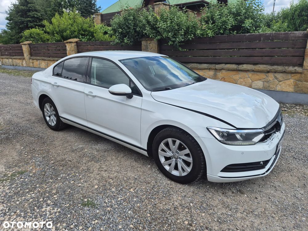 Volkswagen Passat 2.0 TDI SCR Highline - 3