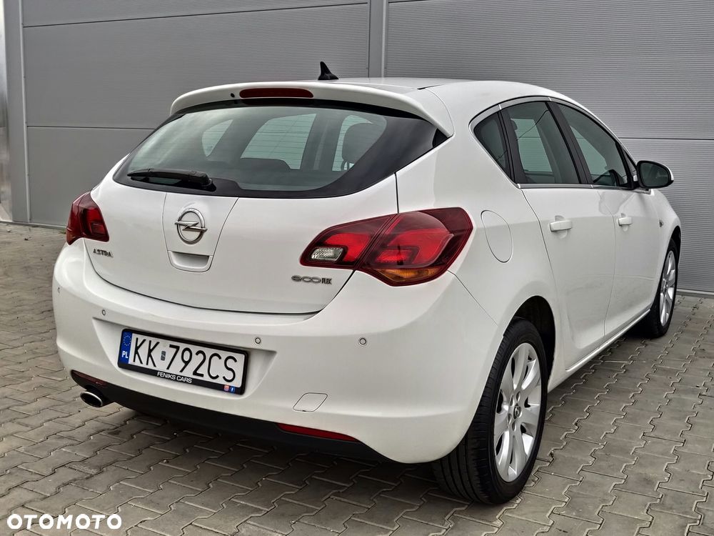 Opel Astra 1.4 Turbo Cosmo - 4