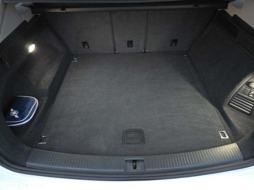 Volkswagen Touareg - 12