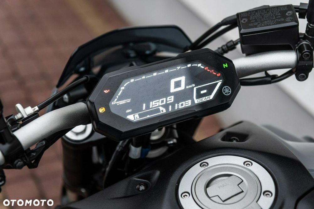 Yamaha MT - 8