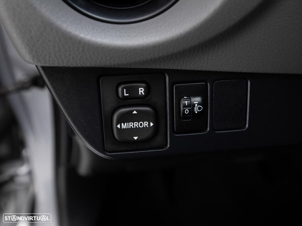 Toyota Yaris 1.5 HSD Active - 14