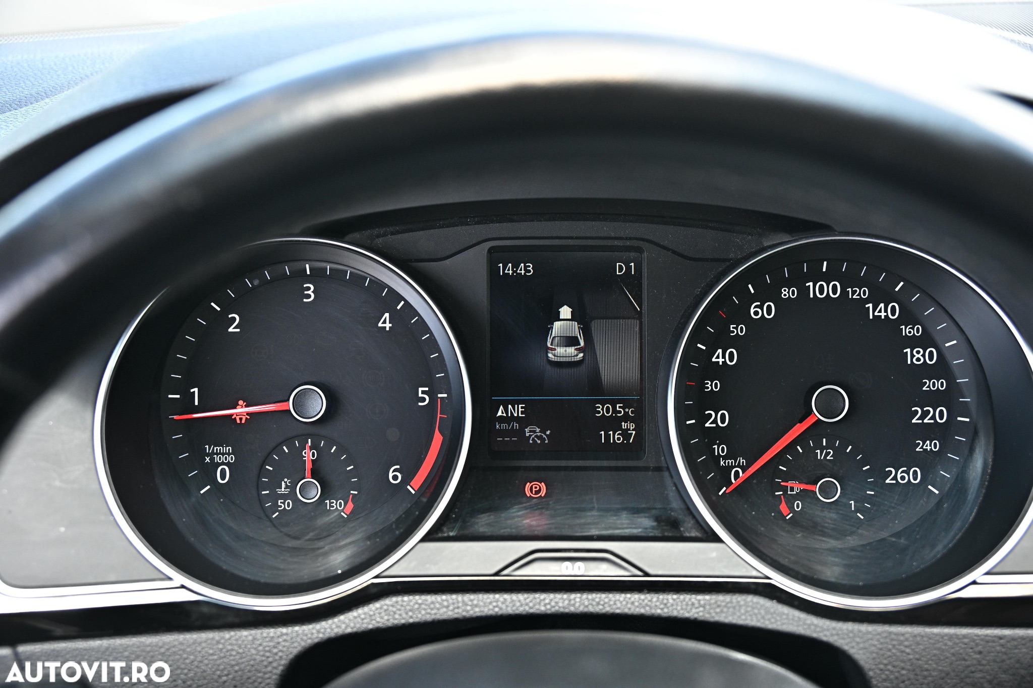 Volkswagen Passat Variant 2.0 TDI DSG (BlueMotion Technology) Highline - 34