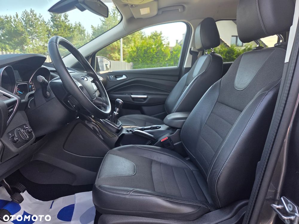 Ford Kuga 2.0 TDCi 4WD Titanium - 24