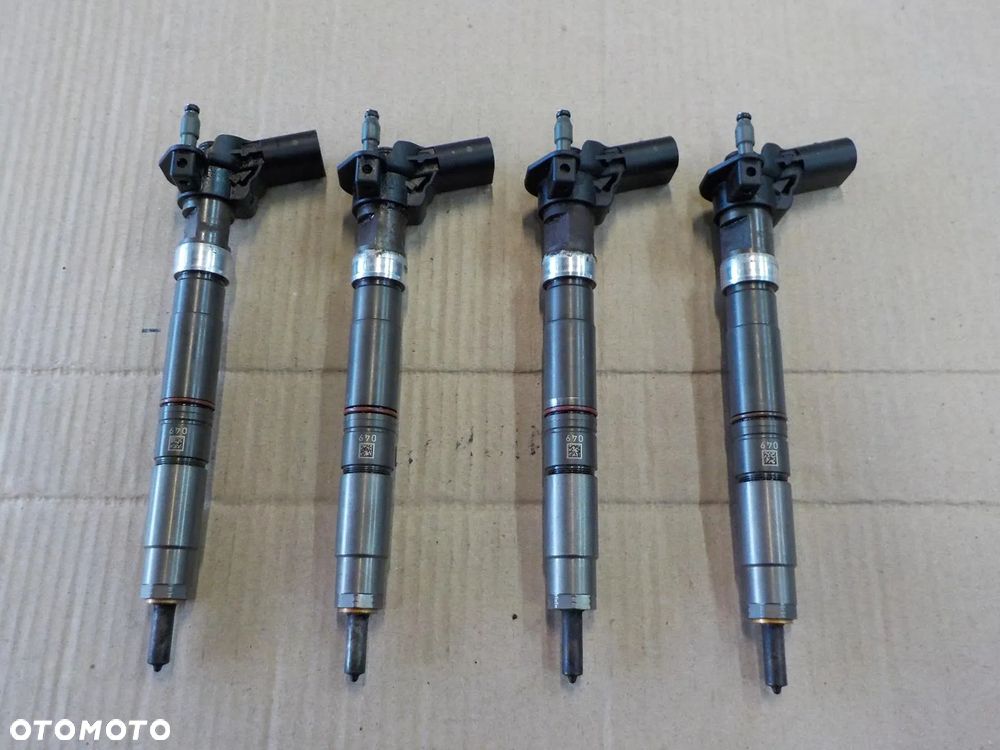VW T5 T6 2.0 TDI WTRYSK WTRYSKI WTRYSKIWACZ SPRAWDZONE 03L130277C - 1