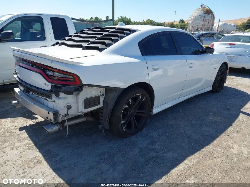 Dodge Charger 5.7 R/T - 5