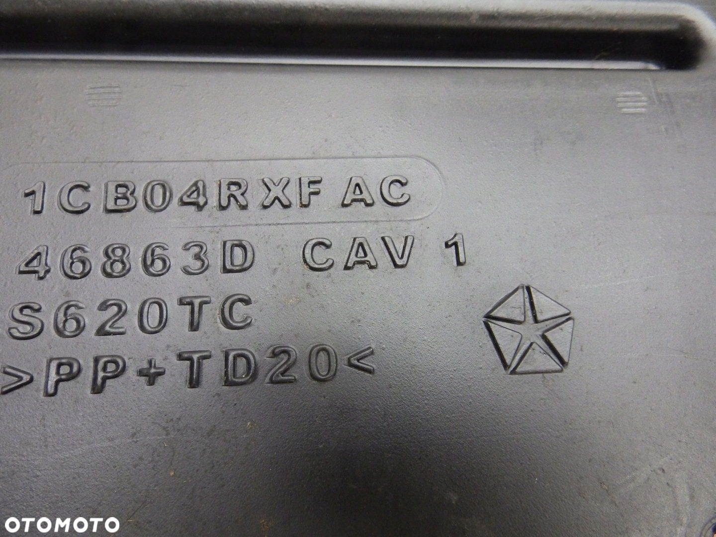 Listwa na zderzak przednia Jeep Wrangler - 6