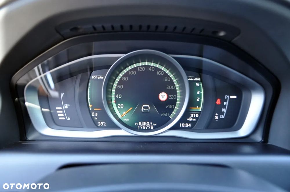 Volvo XC 60 D3 Drive-E Momentum - 28