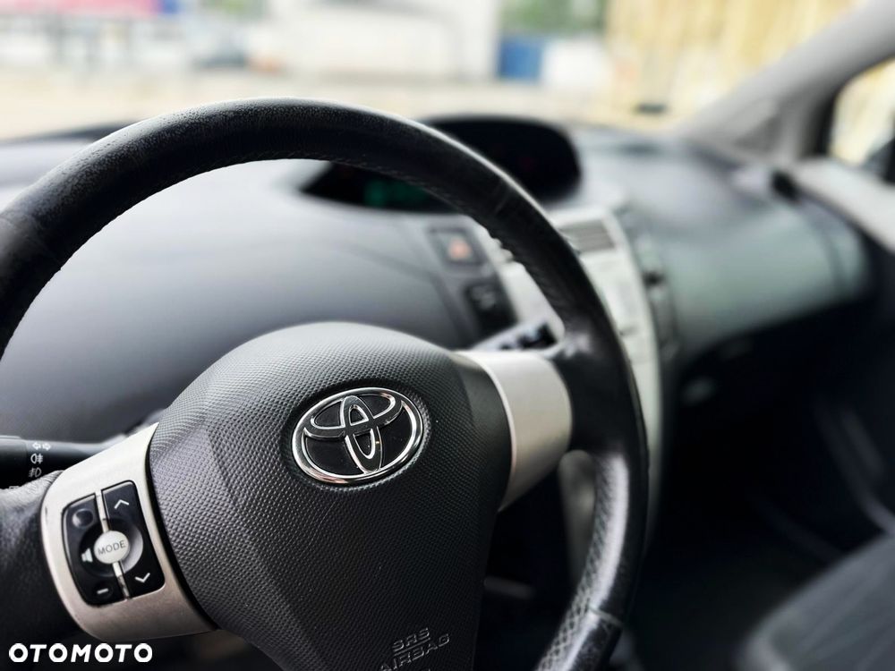 Toyota Yaris 1.3 Sol Premium MM - 14