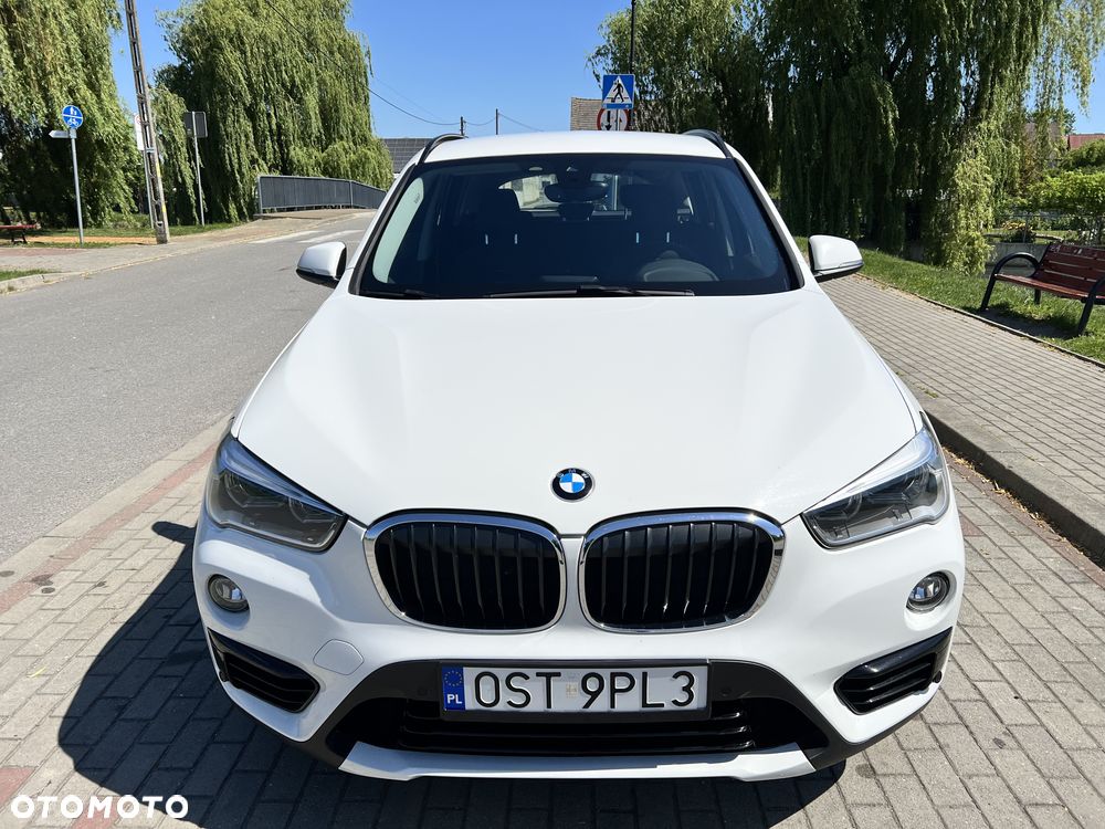BMW X1 xDrive25d Sport Line - 6
