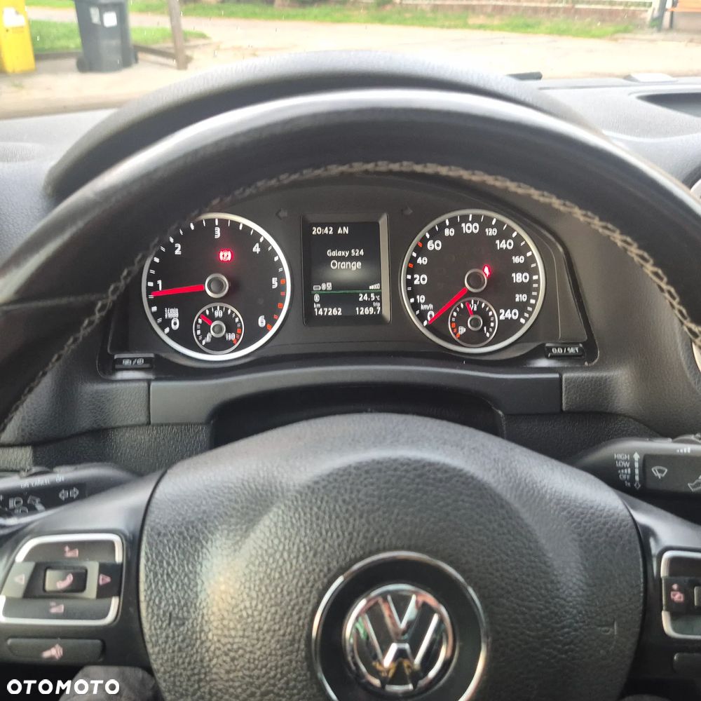 Volkswagen Tiguan 2.0 TDI DPF 4Motion BlueMotion Technology Lounge Sport & Style - 16