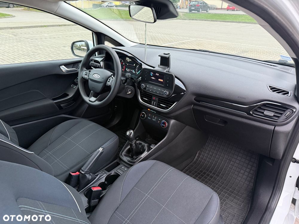 Ford Fiesta 1.1 Trend - 17