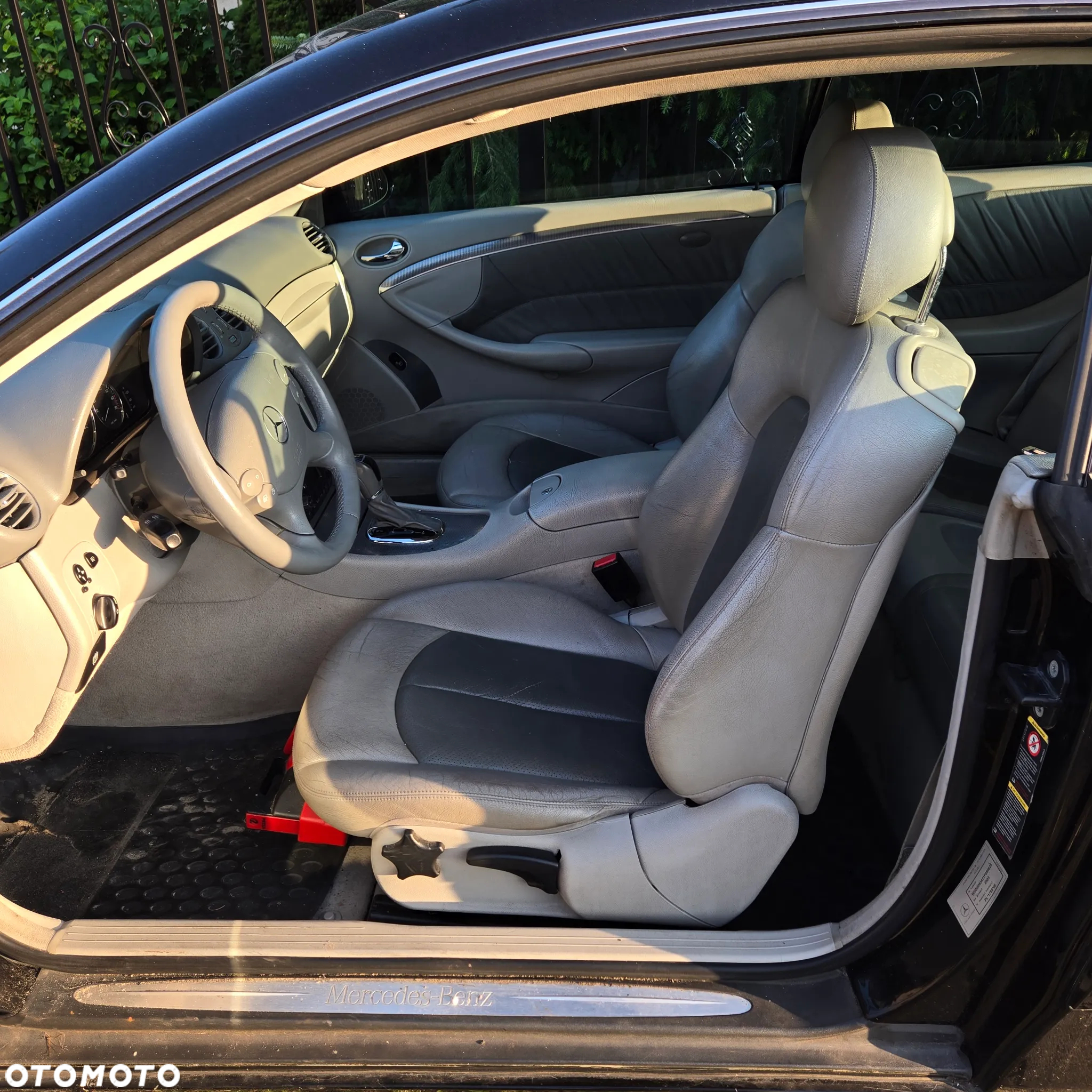 Mercedes-Benz CLK - 10