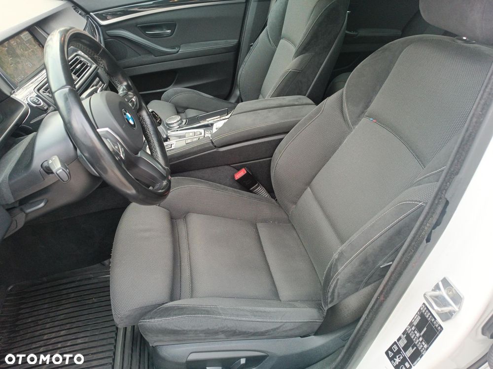 BMW Seria 5 520d M Sport - 15
