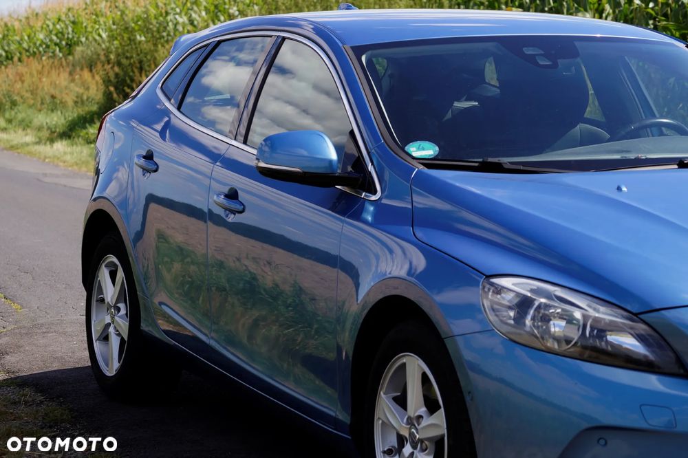 Volvo V40 - 18