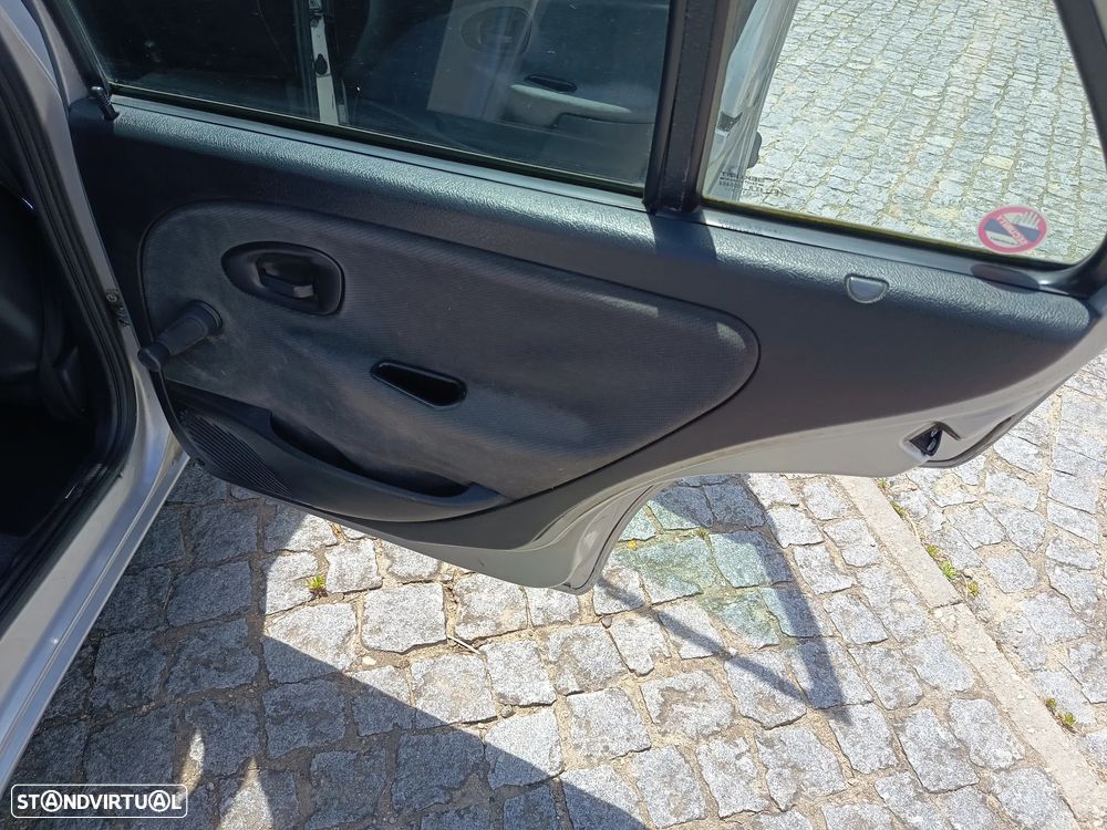 Citroën Saxo 1.1i SX - 17
