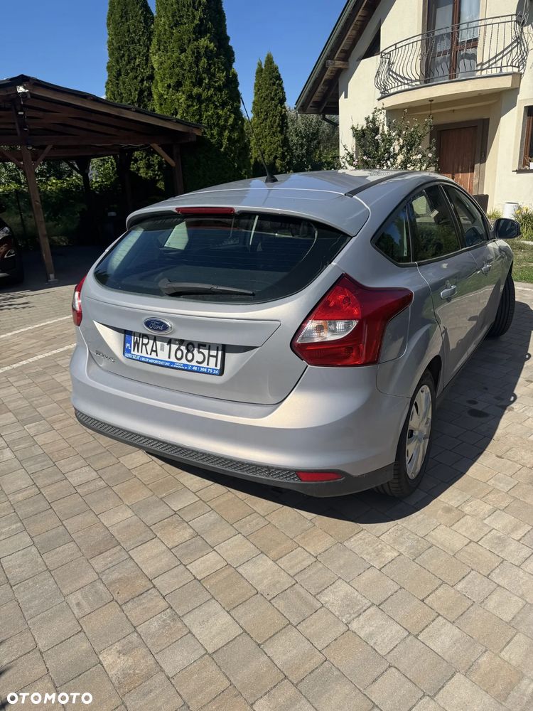 Ford Focus 1.6 Ambiente - 3