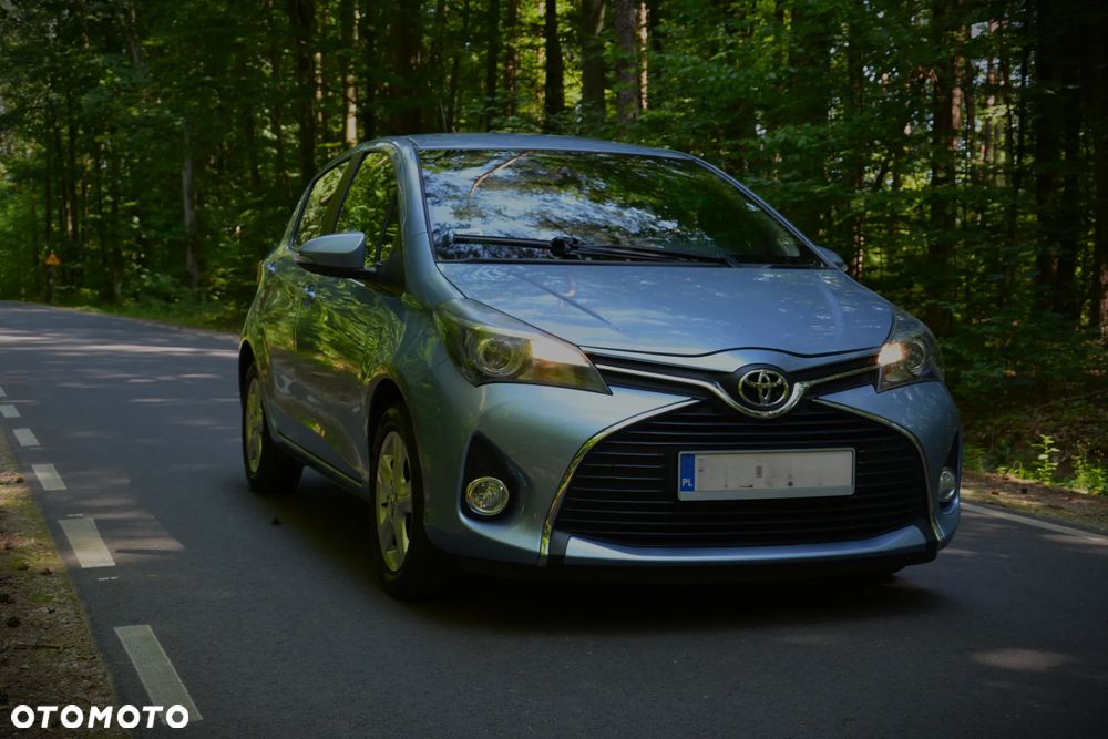 Toyota Yaris 1.33 Premium - 2