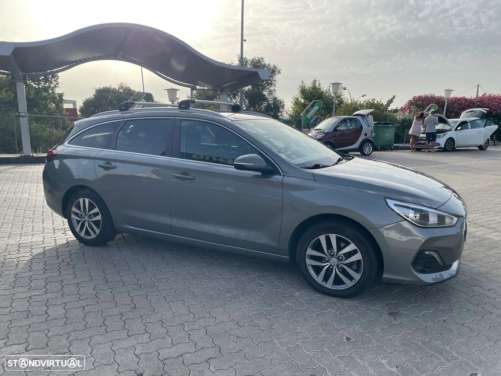 Hyundai i30 SW 1.6 CRDi Style 7DCT - 4