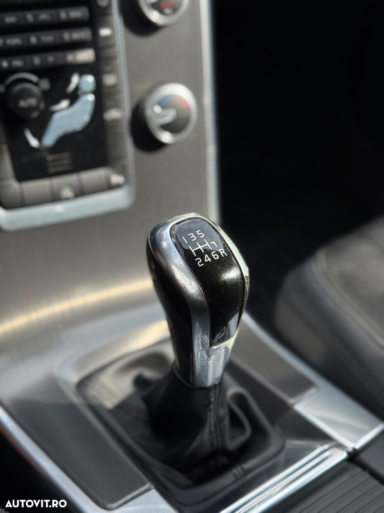 Volvo XC 60 - 32
