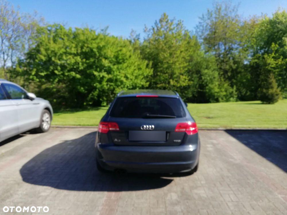 Audi A3 Sportback 1.8 TFSI Ambiente - 5